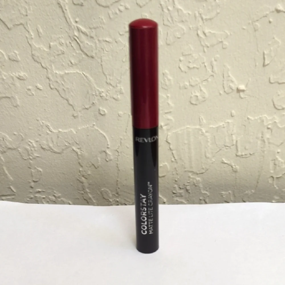 🌻Revlon ColorStay Matte Lite Crayon Matte Lipstick 011 Lifted Transcendence